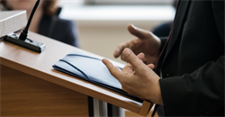 Praise for experts gives insight into what makes oral evidence credible